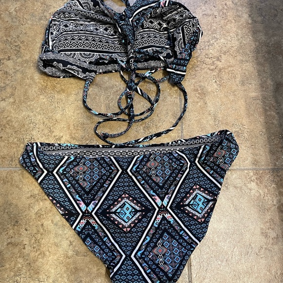 Reversible Bathing suite - Picture 2 of 4